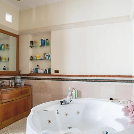 Palazzo P D'ajmo - Dimora Storica Villa Lecce