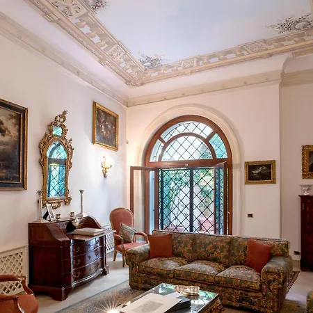 Palazzo P D'ajmo - Dimora Storica Villa