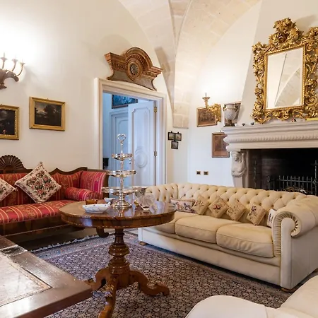 Palazzo P D'ajmo - Dimora Storica *