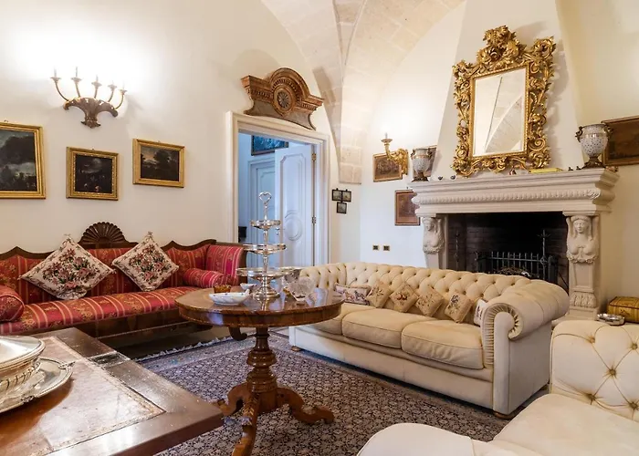 Palazzo P D'ajmo - Dimora Storica Villa Lecce