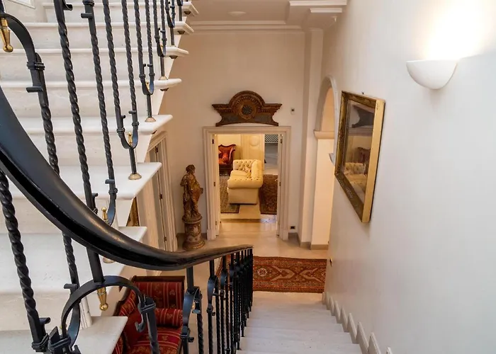 Palazzo P D'ajmo - Dimora Storica Villa Lecce